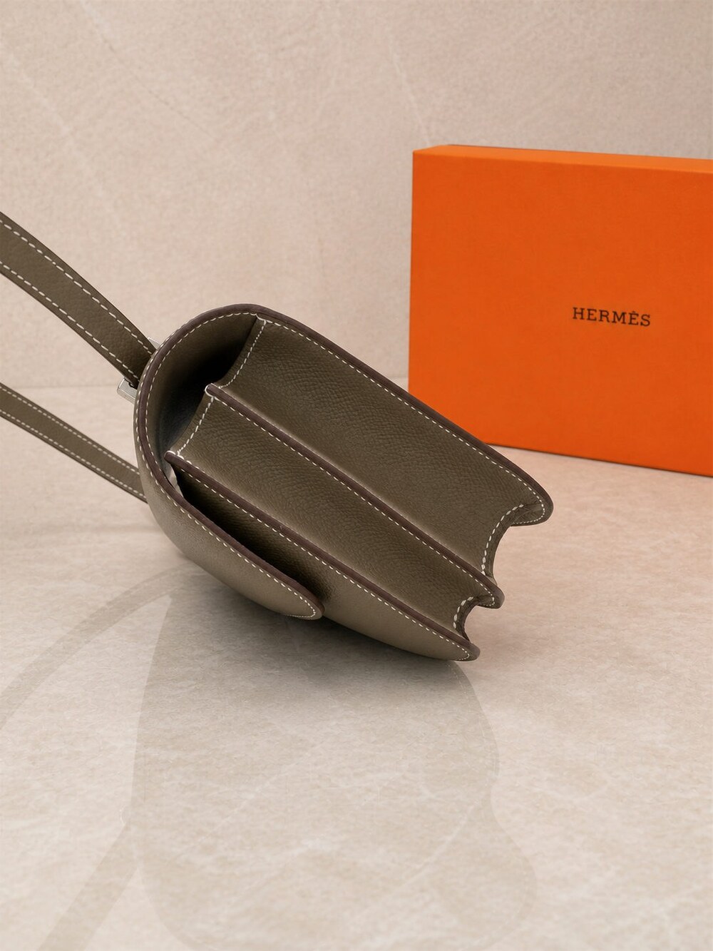 Hermes Etoupe Epsom Calfskin Constance Crossbody with Palladium Hardware - Picture 4 of 5